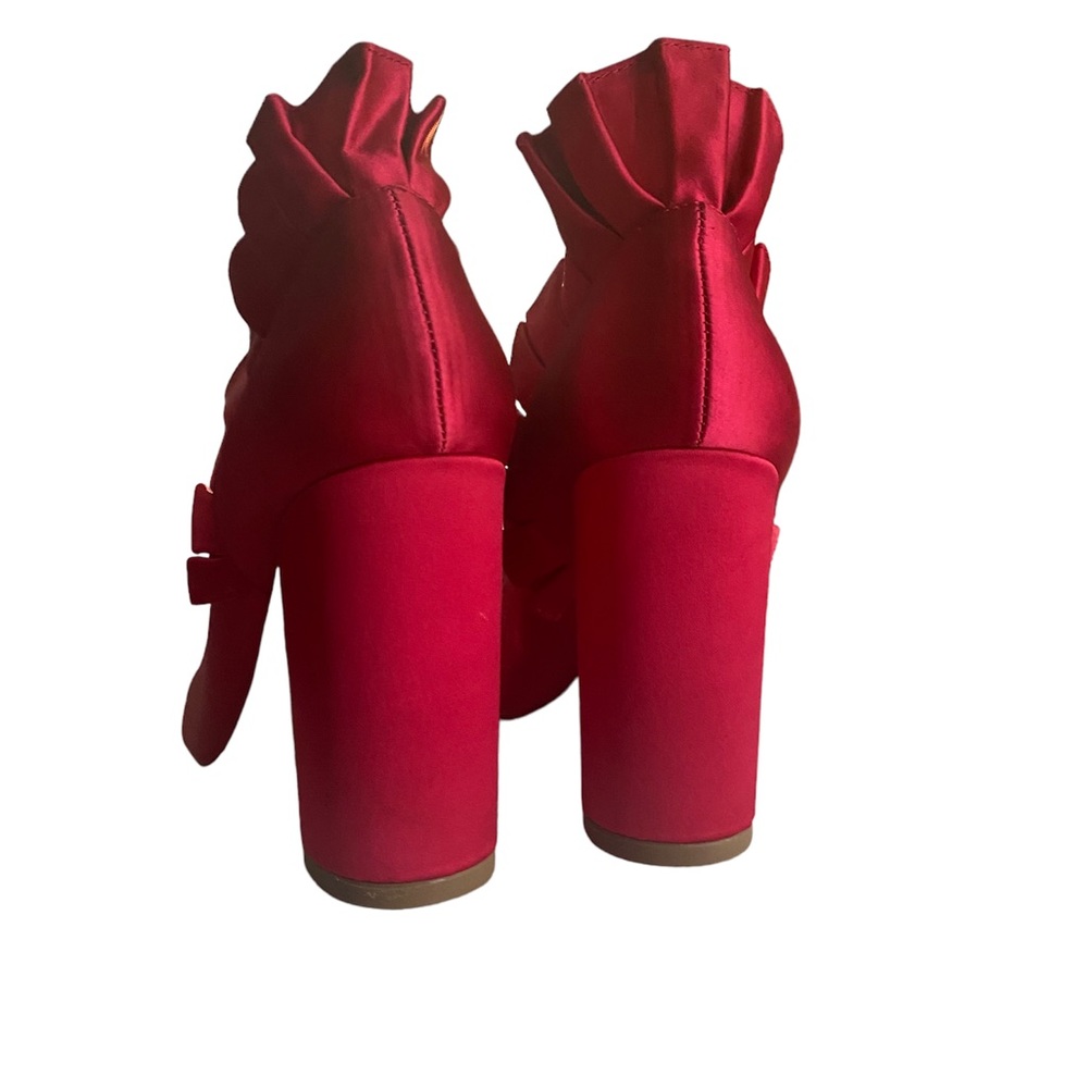 Botkier vienna hot pink ruffle heel 5.5 - Picture 3 of 5